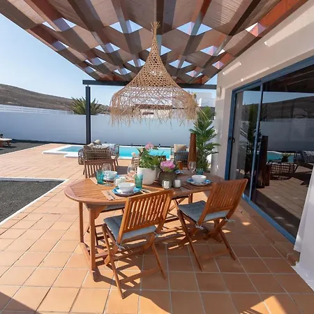 Villa Famara By Villalia Villa *