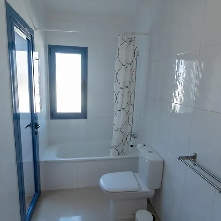 Famara By Villalia فيلة بلايا بلانكا